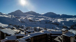 Appartement avec vue et accès skis aux pieds.